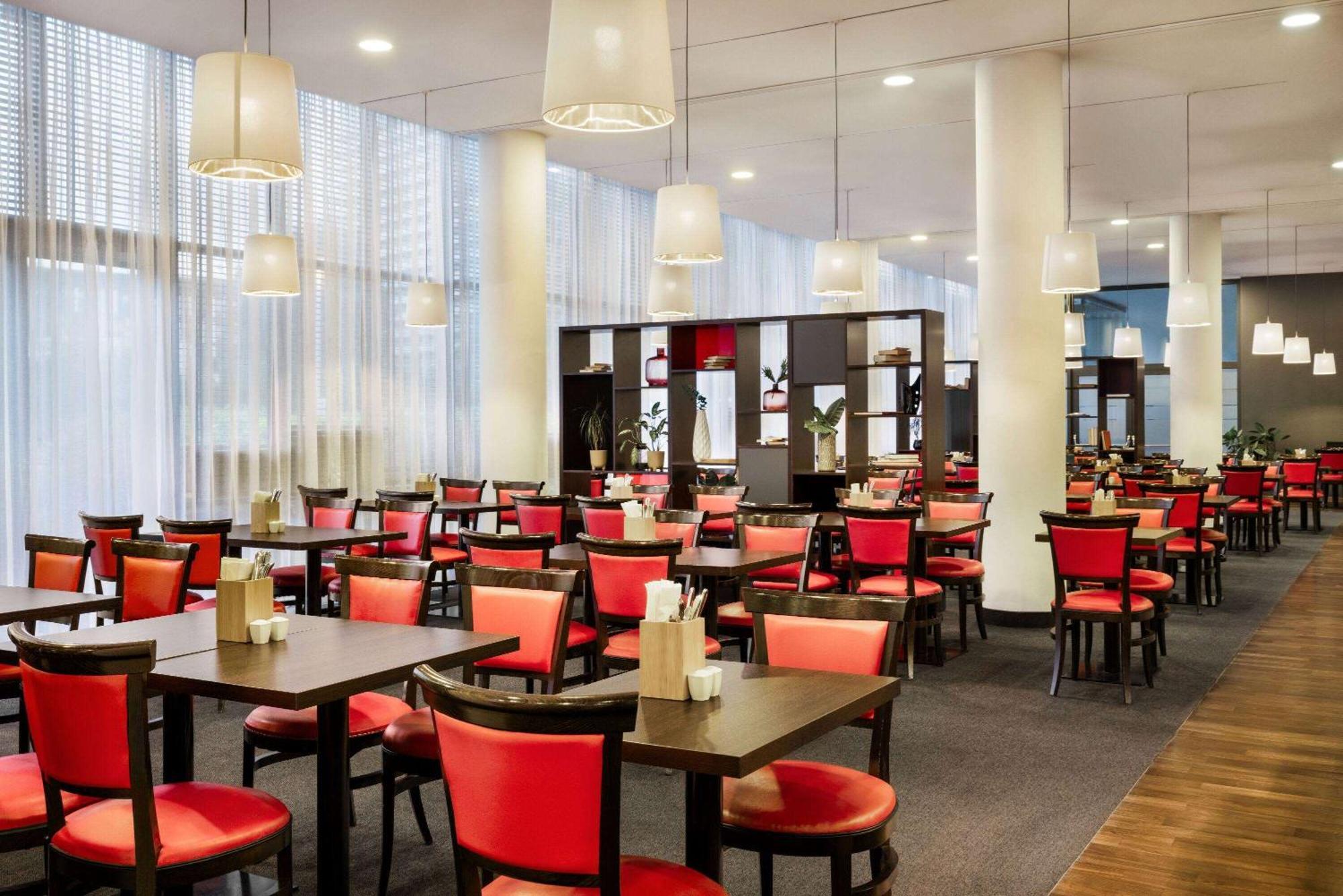 Vienna House Easy By Wyndham Katowice Hotel Bagian luar foto
